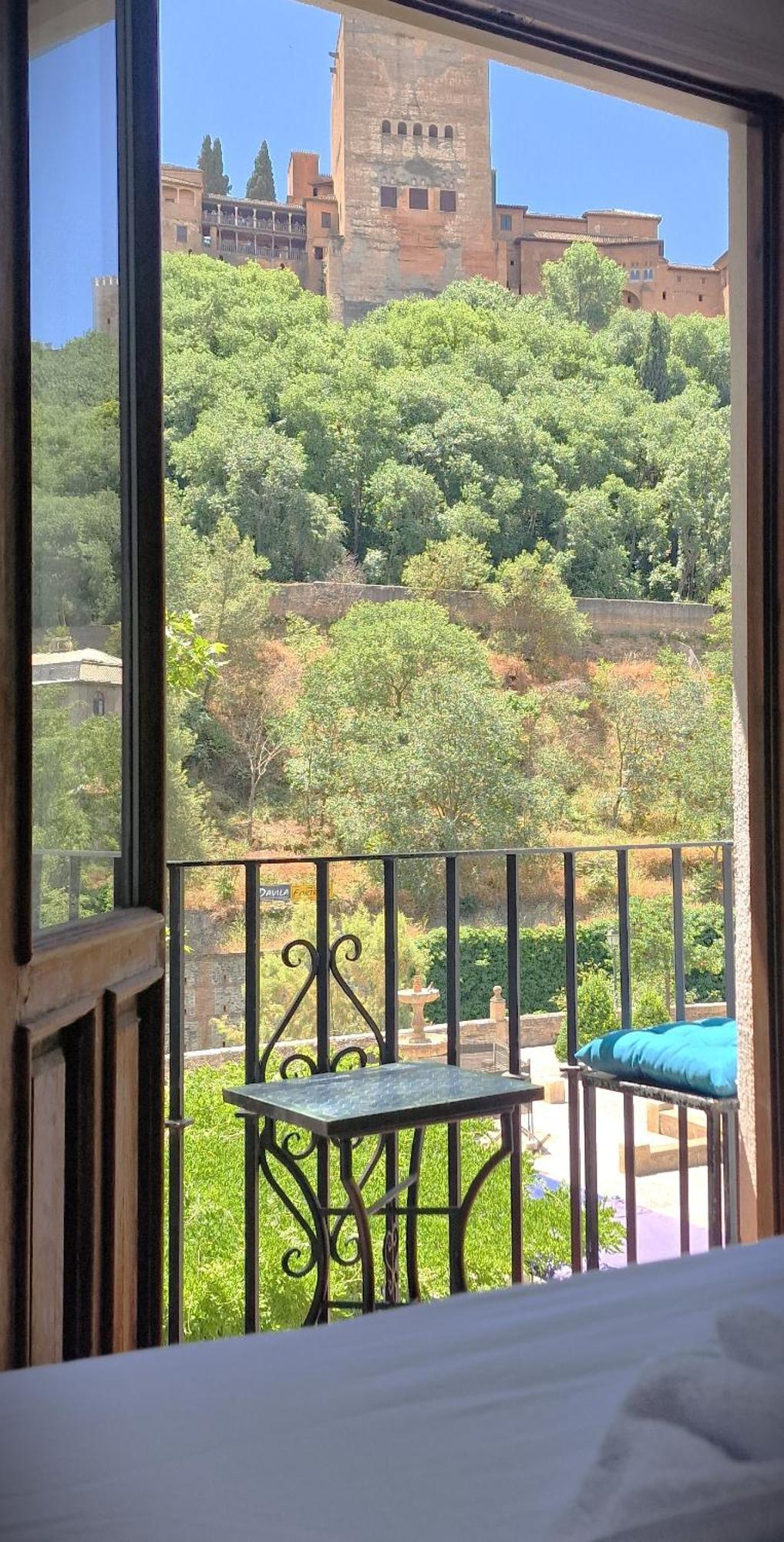 The Nasrid Palace From Your Bed ! Granada Kültér fotó