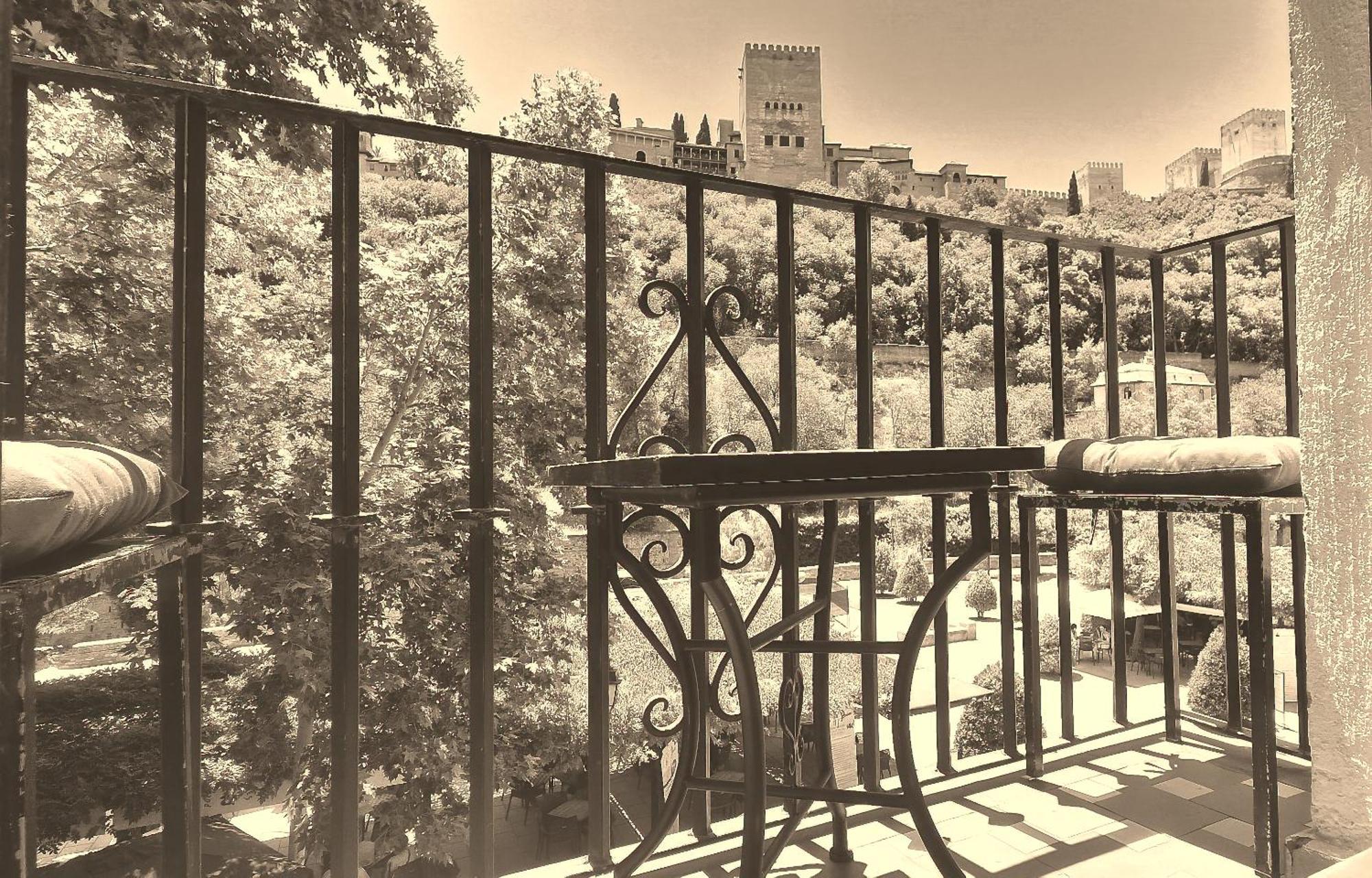 The Nasrid Palace From Your Bed ! Granada Kültér fotó
